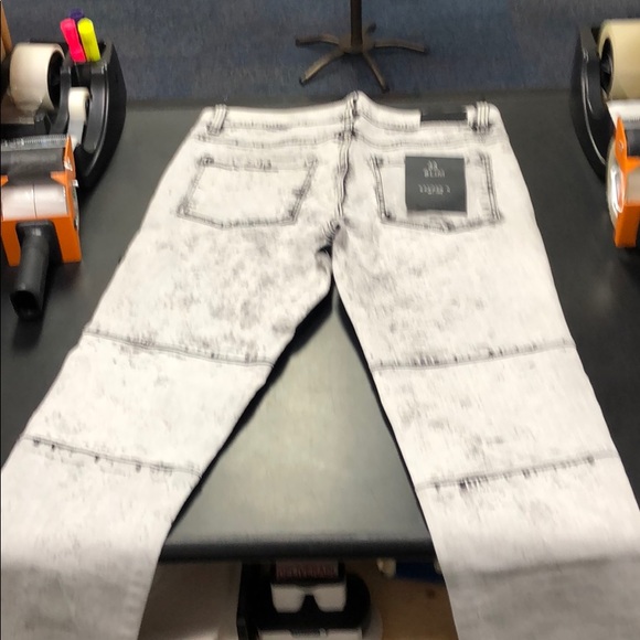 Jeans - Picture 3 of 3